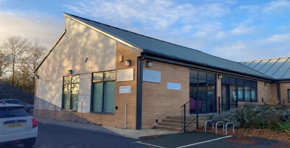 85 Town Ln, Southport for sale - Primary Photo - Image 1 of 6