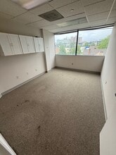 801 Wayne Ave, Silver Spring, MD for lease Interior Photo- Image 2 of 4