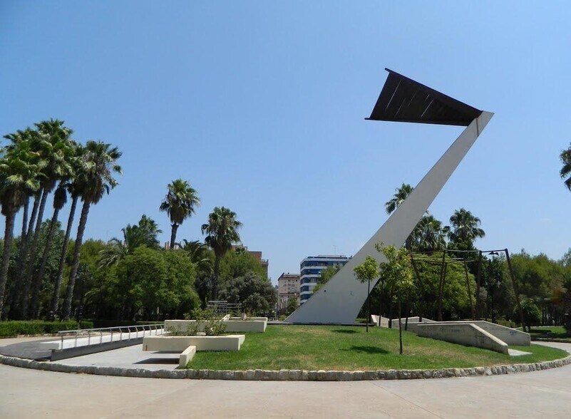 Retail in Alzira for sale - Building Photo - Image 2 of 10