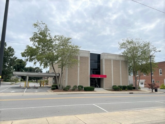 300 E Main St E, Ahoskie, NC for sale Primary Photo- Image 1 of 1