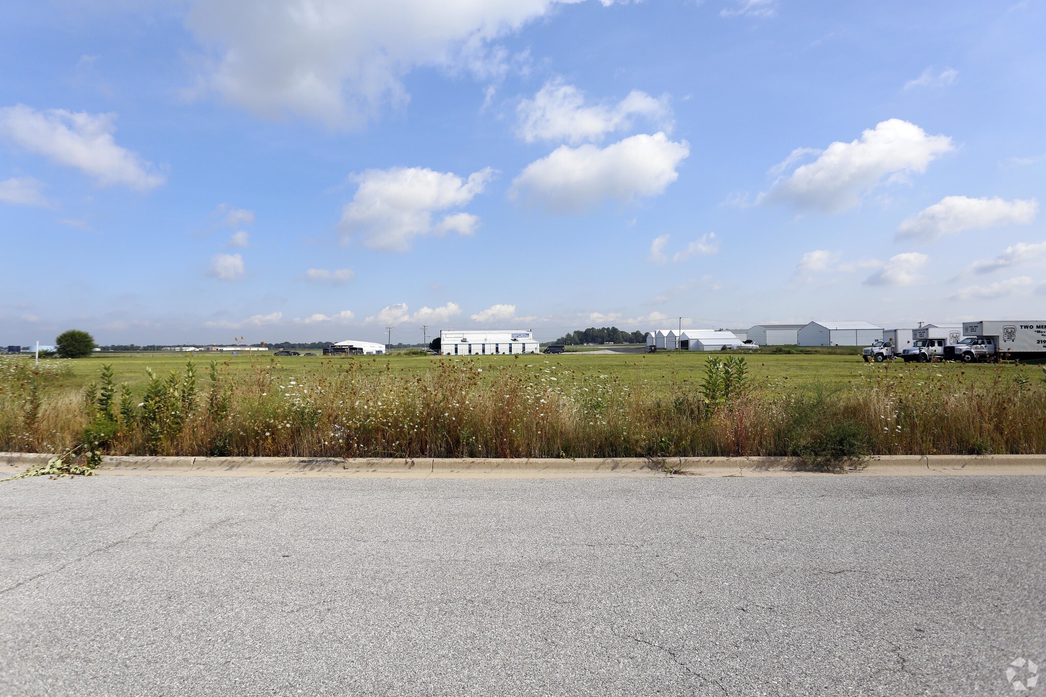 4501 Airport Dr, Valparaiso, IN for sale Primary Photo- Image 1 of 1