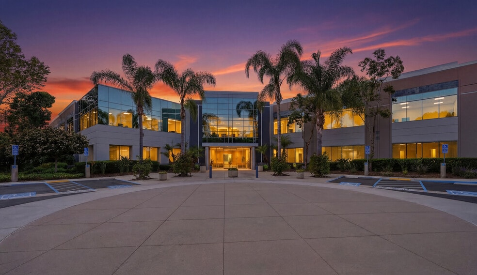6005 Hidden Valley Rd, Carlsbad, CA for lease - Building Photo - Image 2 of 8