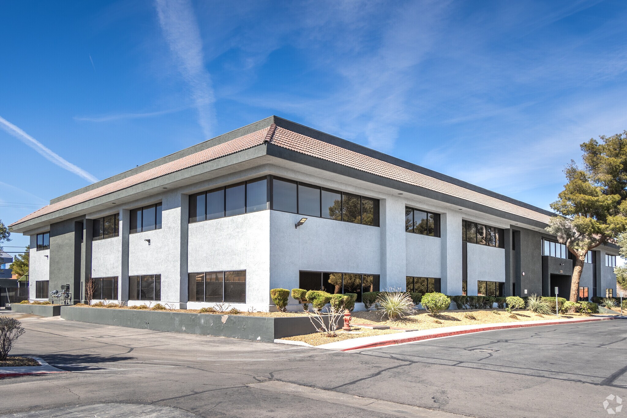 2725 E Desert Inn Rd, Las Vegas, NV for sale Primary Photo- Image 1 of 1