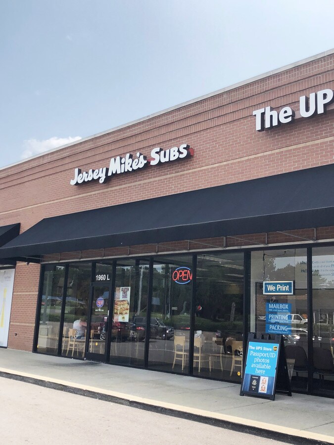 1960 Madison St, Clarksville, TN 37043