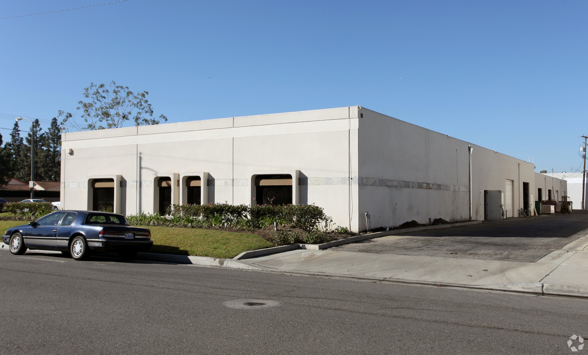 13903-13921 Artesia Blvd, Cerritos, CA 90703 - Industrial for Lease ...