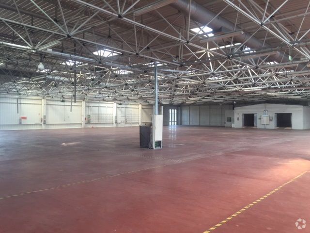 Industrial in Tres Cantos, MAD for lease - Building Photo - Image 1 of 8