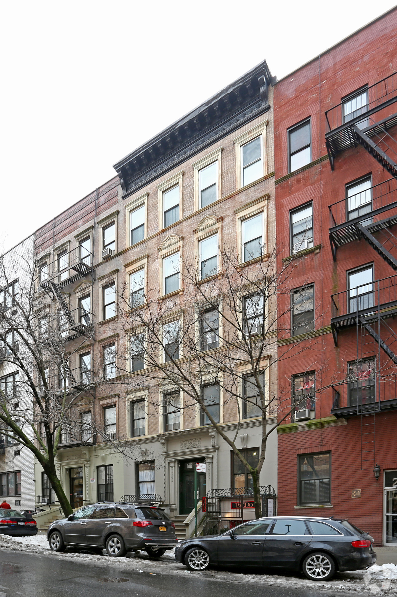 210 W 82nd St, New York, NY for sale Primary Photo- Image 1 of 5