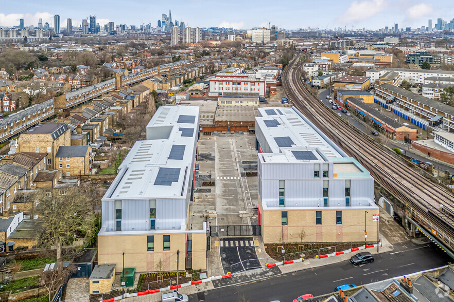 Lilford Rd, London for lease - Building Photo - Image 1 of 25