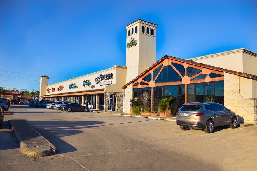 610-650 Rayford Rd, Spring, TX for sale - Building Photo - Image 1 of 1