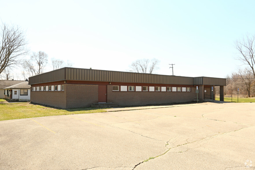 19130 Sumpter Rd, Belleville, MI for lease - Building Photo - Image 2 of 4