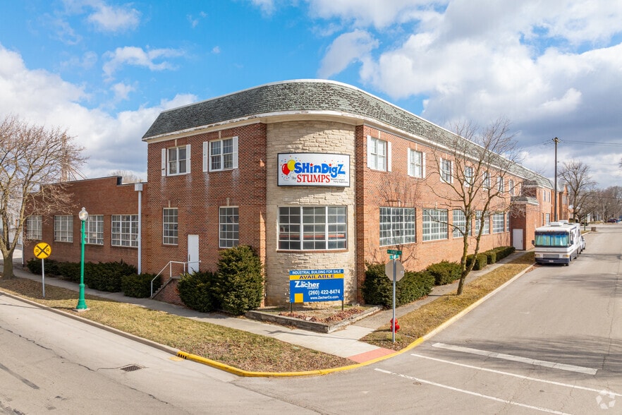 111 E Broad St, South Whitley, IN for sale - Primary Photo - Image 3 of 18