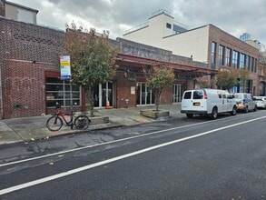 114 N 6th St, Brooklyn, NY for lease Building Photo- Image 2 of 3