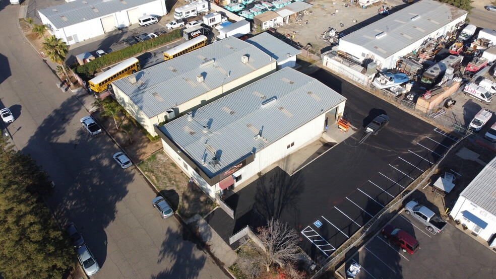 5592 W San Madele Ave, Fresno, CA for lease - Building Photo - Image 1 of 24