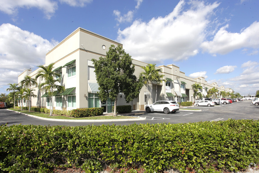 1510-1556 SW 13th Ct, Pompano Beach, FL for lease - Primary Photo - Image 2 of 22