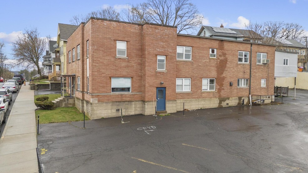 19 Goodwill Ave, Meriden, CT for sale - Building Photo - Image 2 of 40