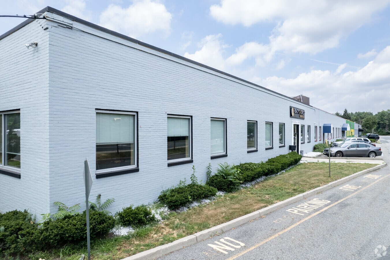 49 E Midland Ave, Paramus, NJ 07652