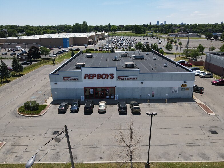 711 E Ridge Rd, Rochester, NY for sale - Building Photo - Image 1 of 1