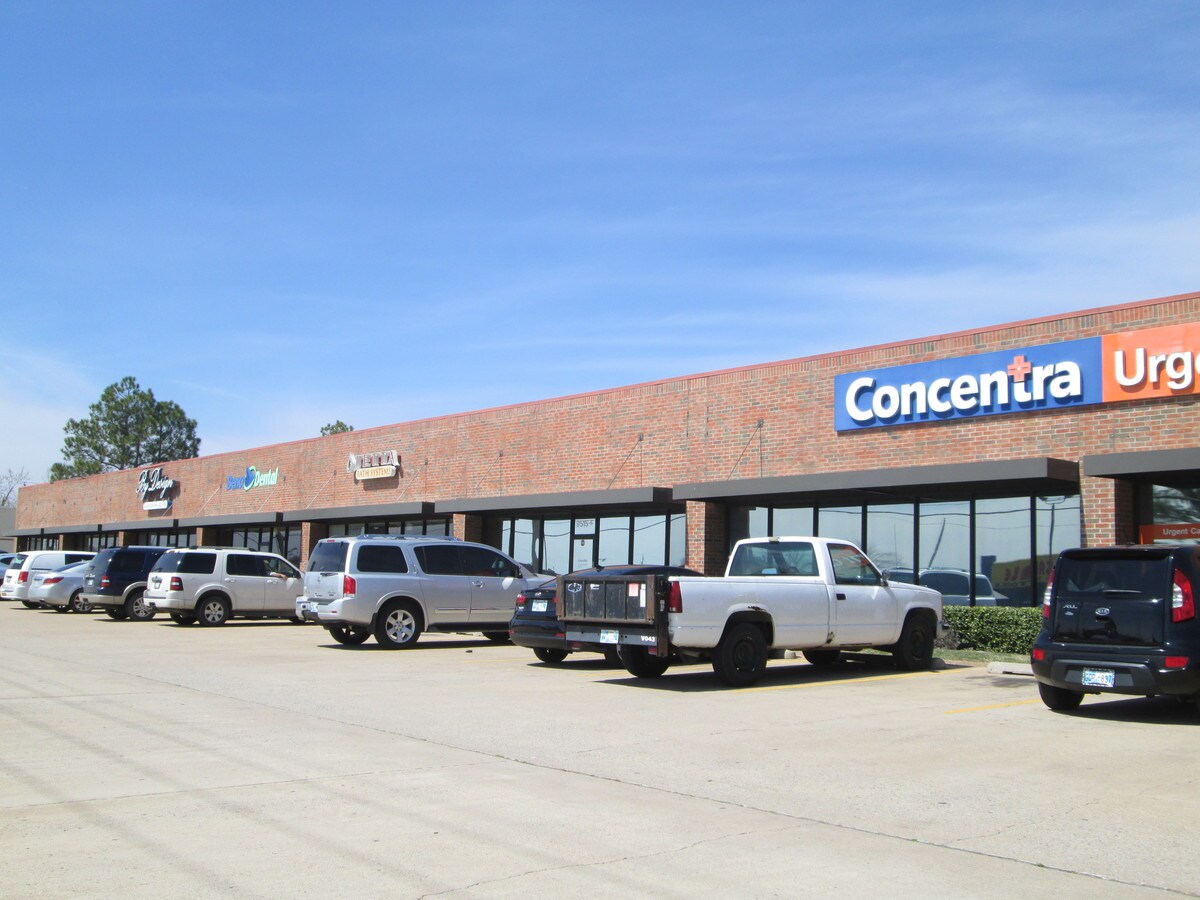 9515 E 51st St, Tulsa, OK, 74145 Retail Space For Lease