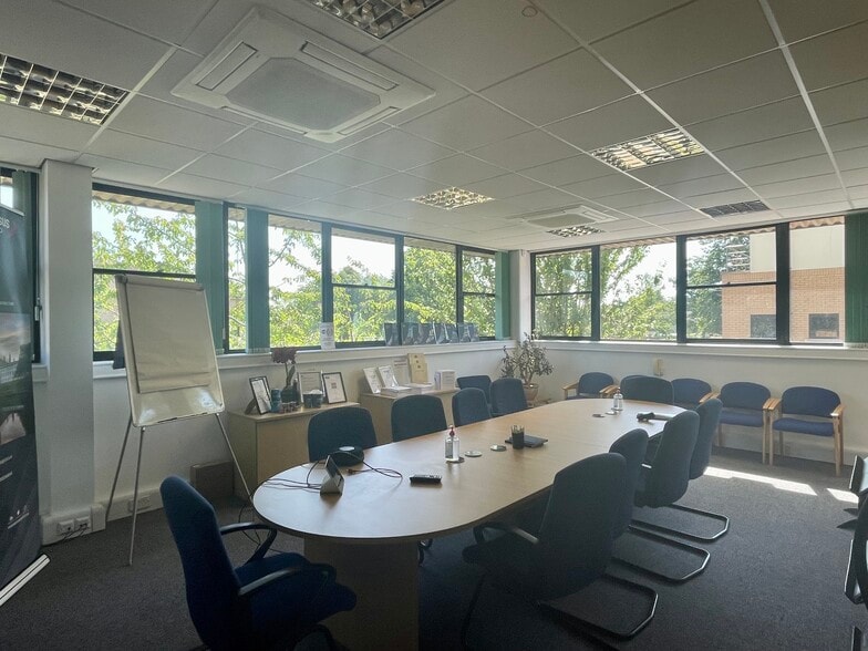Chivers Way, Histon for lease - Building Photo - Image 3 of 6