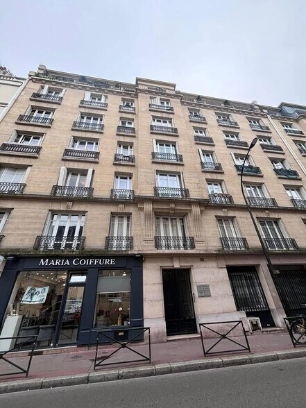 Office in Levallois-Perret for lease - Building Photo - Image 1 of 4