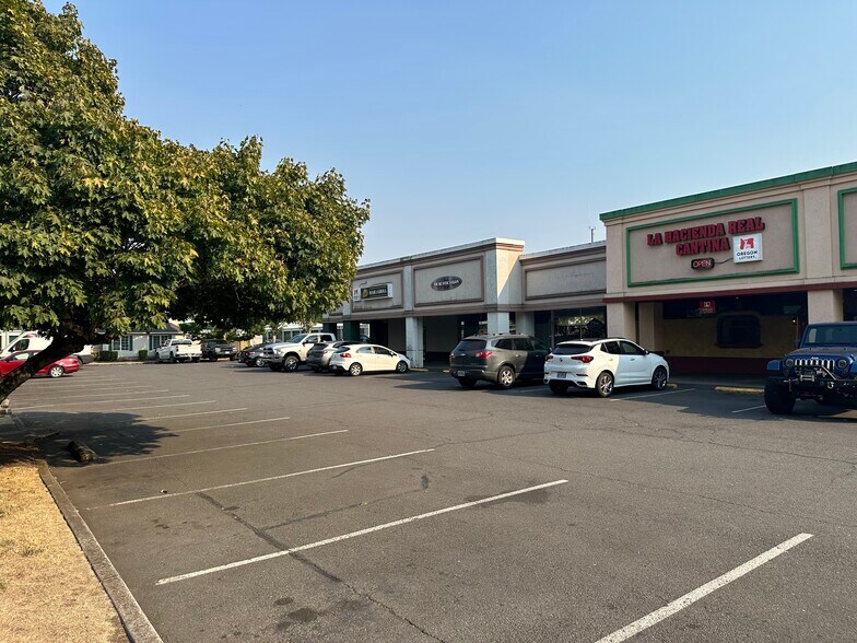 5014-5038 River Rd N, Keizer, OR for lease - Building Photo - Image 2 of 6