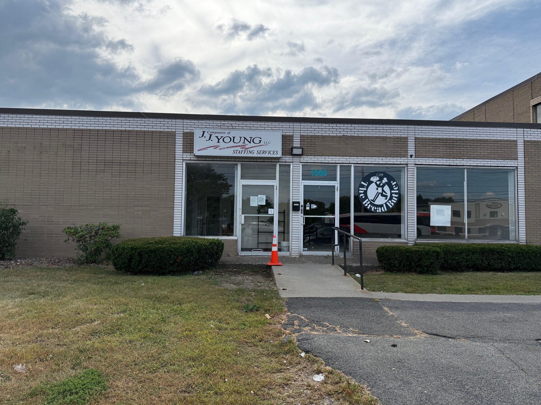 1500 Central Ave, Colonie, NY for lease Interior Photo- Image 1 of 3