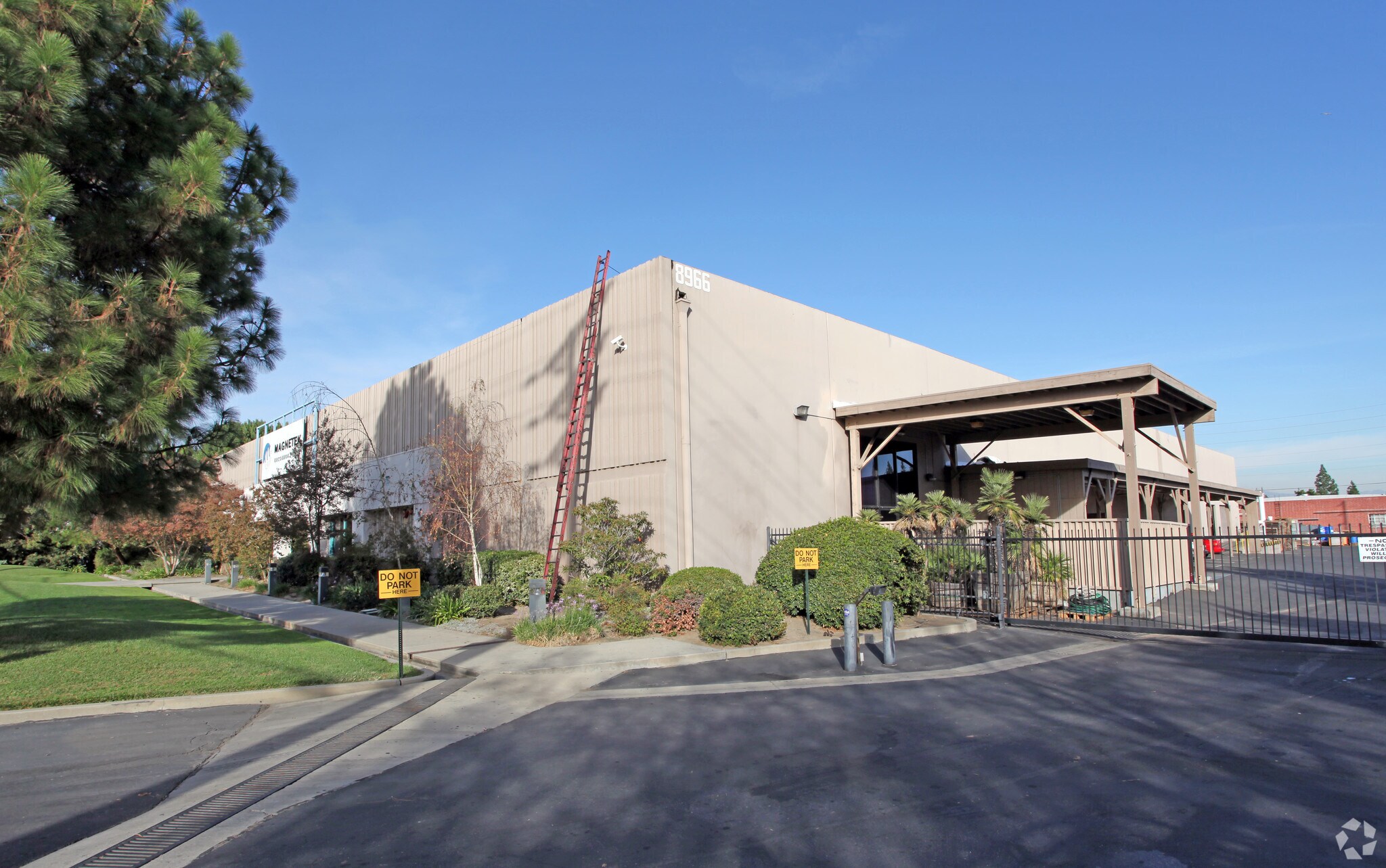 8966 Mason Ave, Chatsworth, CA for lease Primary Photo- Image 1 of 7