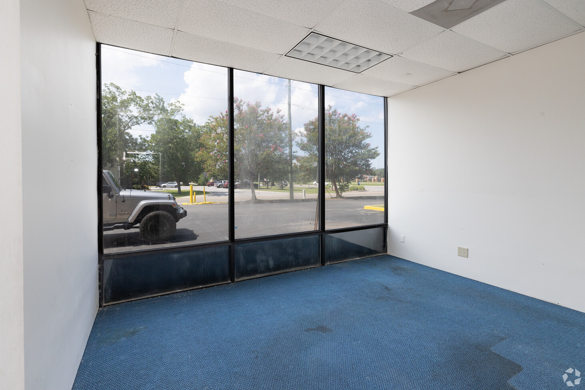 5353 N Palafox St, Pensacola, FL for lease Interior Photo- Image 1 of 4