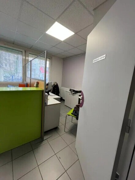 Office in Montbéliard for sale - Interior Photo - Image 1 of 3