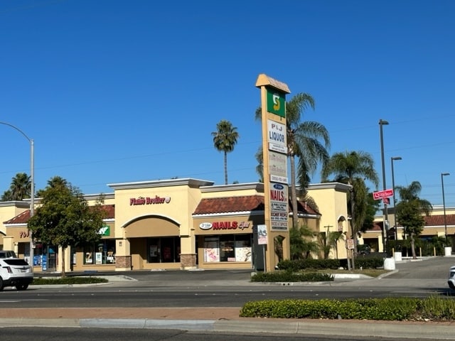 1673-1679 W Katella Ave, Anaheim, CA for lease Building Photo- Image 1 of 8