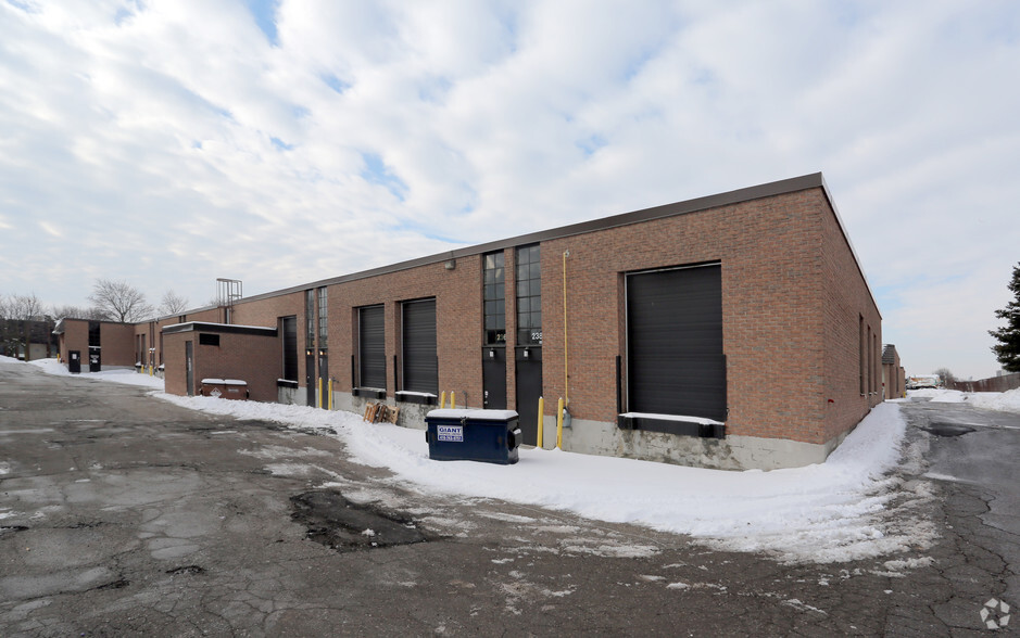 208-238 Wildcat Rd, Toronto, ON for lease - Building Photo - Image 2 of 3