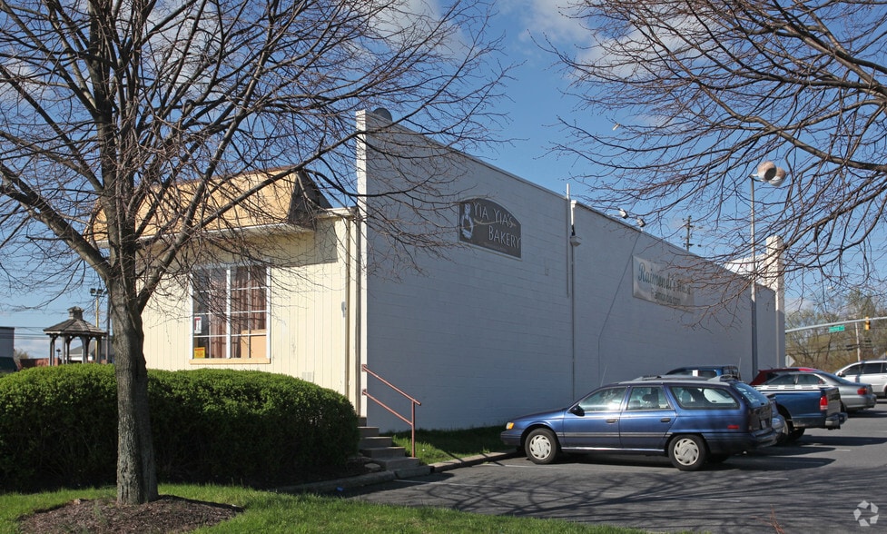 3010 E Joppa Rd, Baltimore, MD for lease - Building Photo - Image 2 of 2