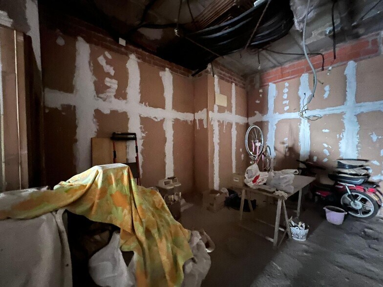 Retail in Llíria, Valencia for sale - Building Photo - Image 2 of 6