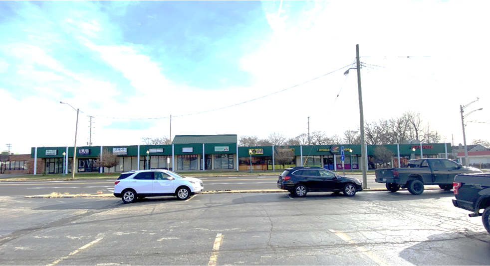 1529-1575 Union Lake Rd, Commerce Township, MI for lease - Building Photo - Image 1 of 3