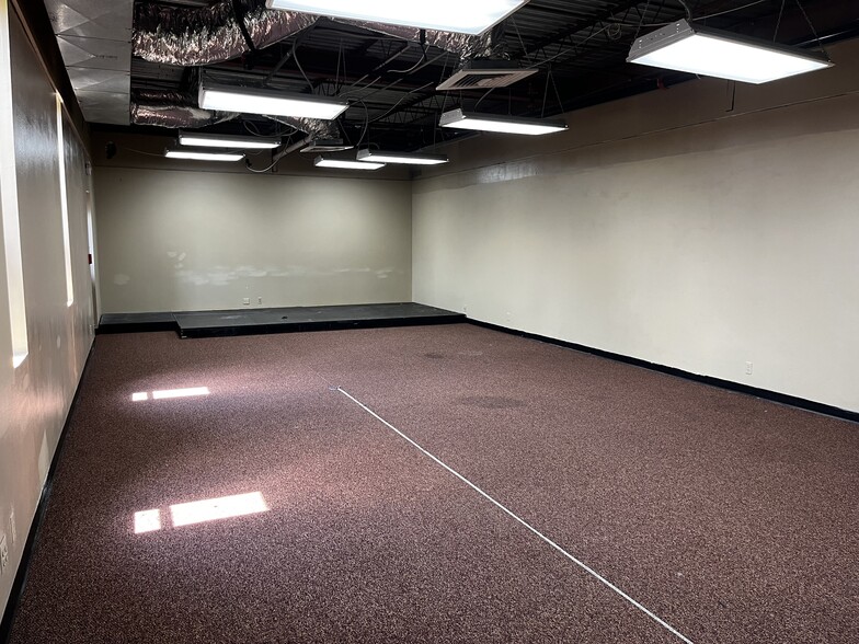 7600 Woodrow Ave, Austin, TX for lease - Interior Photo - Image 2 of 28