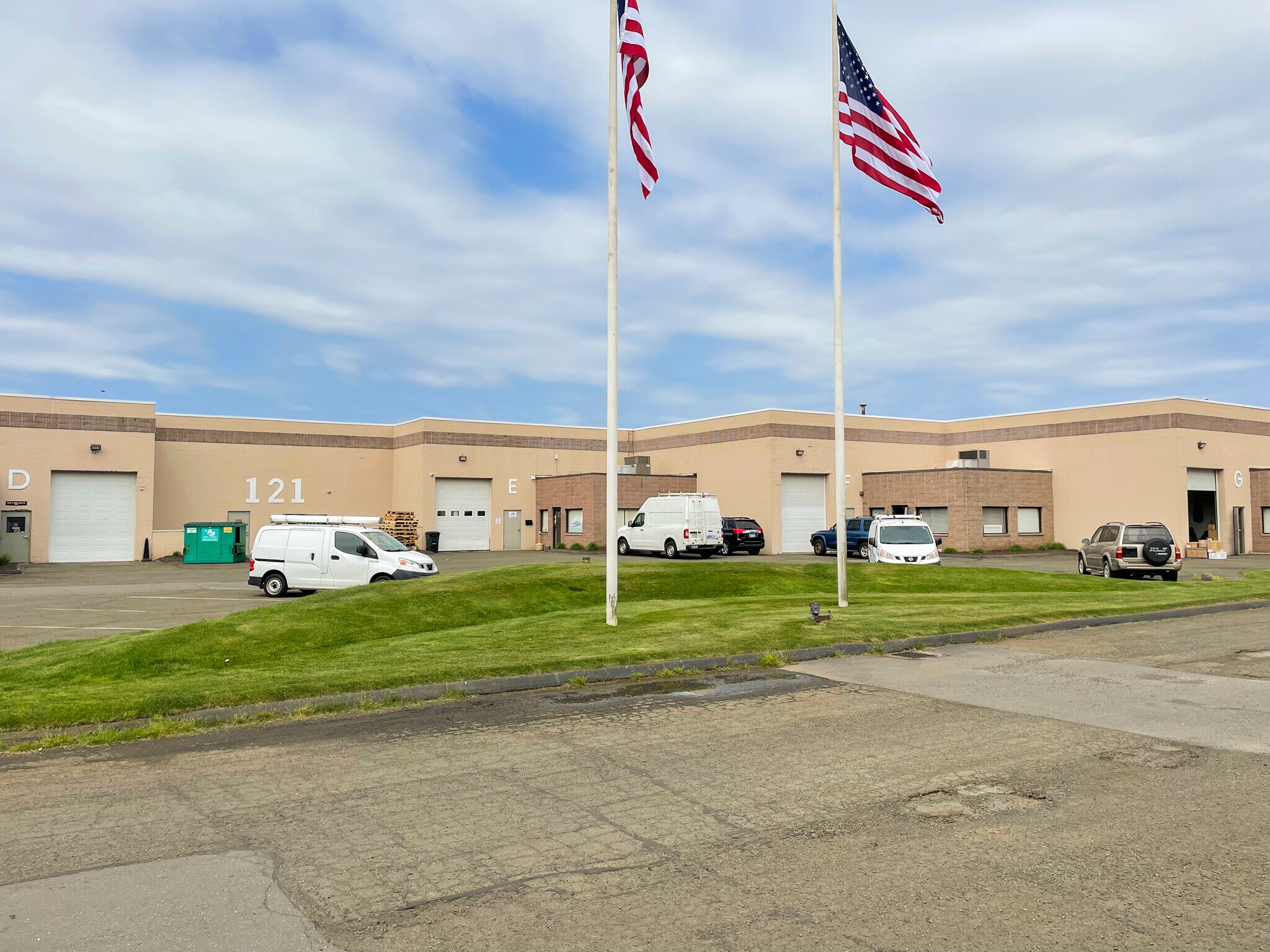 121 N Plains Industrial Rd, Wallingford, CT for sale Primary Photo- Image 1 of 1