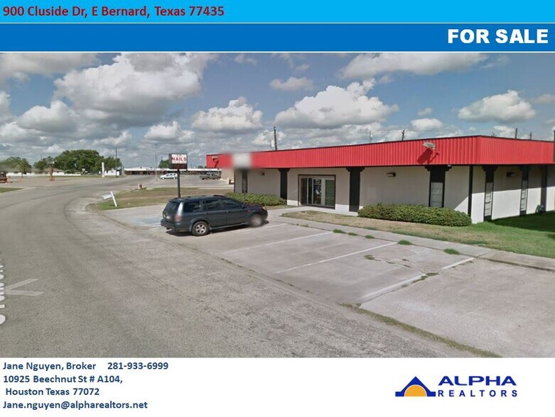 900 Clubside Dr, East Bernard, TX for sale - Building Photo - Image 1 of 2