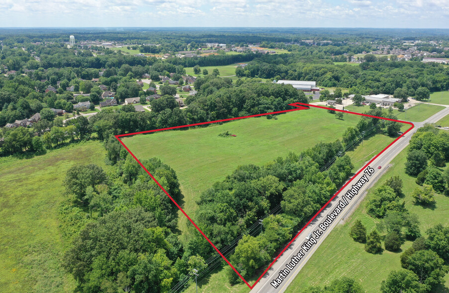 Old Farmers Rd, Clarksville, TN for sale - Building Photo - Image 2 of 2