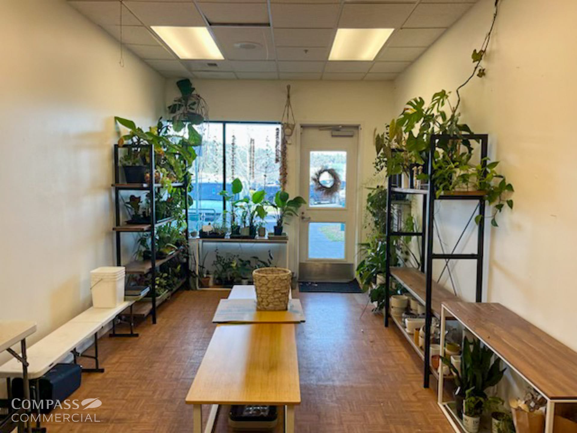 100-108 NE Bend River Mall Dr, Bend, OR for lease Interior Photo- Image 1 of 3