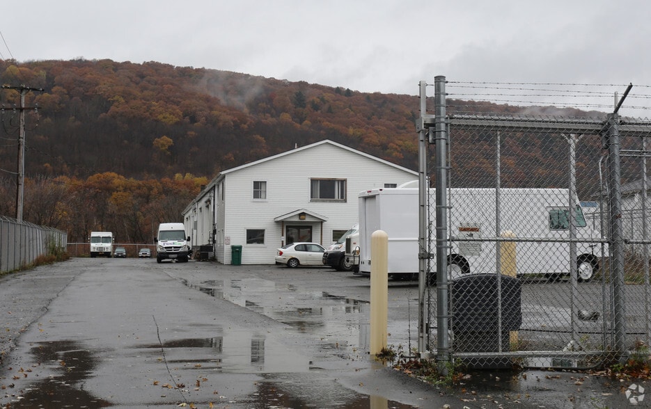 880 Conklin Rd, Binghamton, NY for sale - Primary Photo - Image 1 of 1