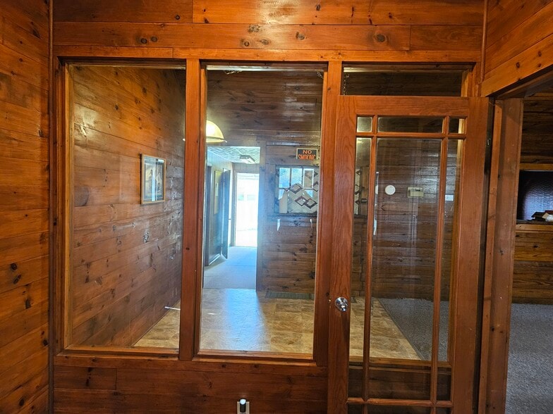 1597 Parkside Ave, Ewing, NJ for lease - Building Photo - Image 2 of 2