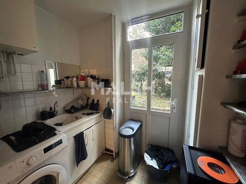 Retail in Lyon for lease - Interior Photo - Image 3 of 4