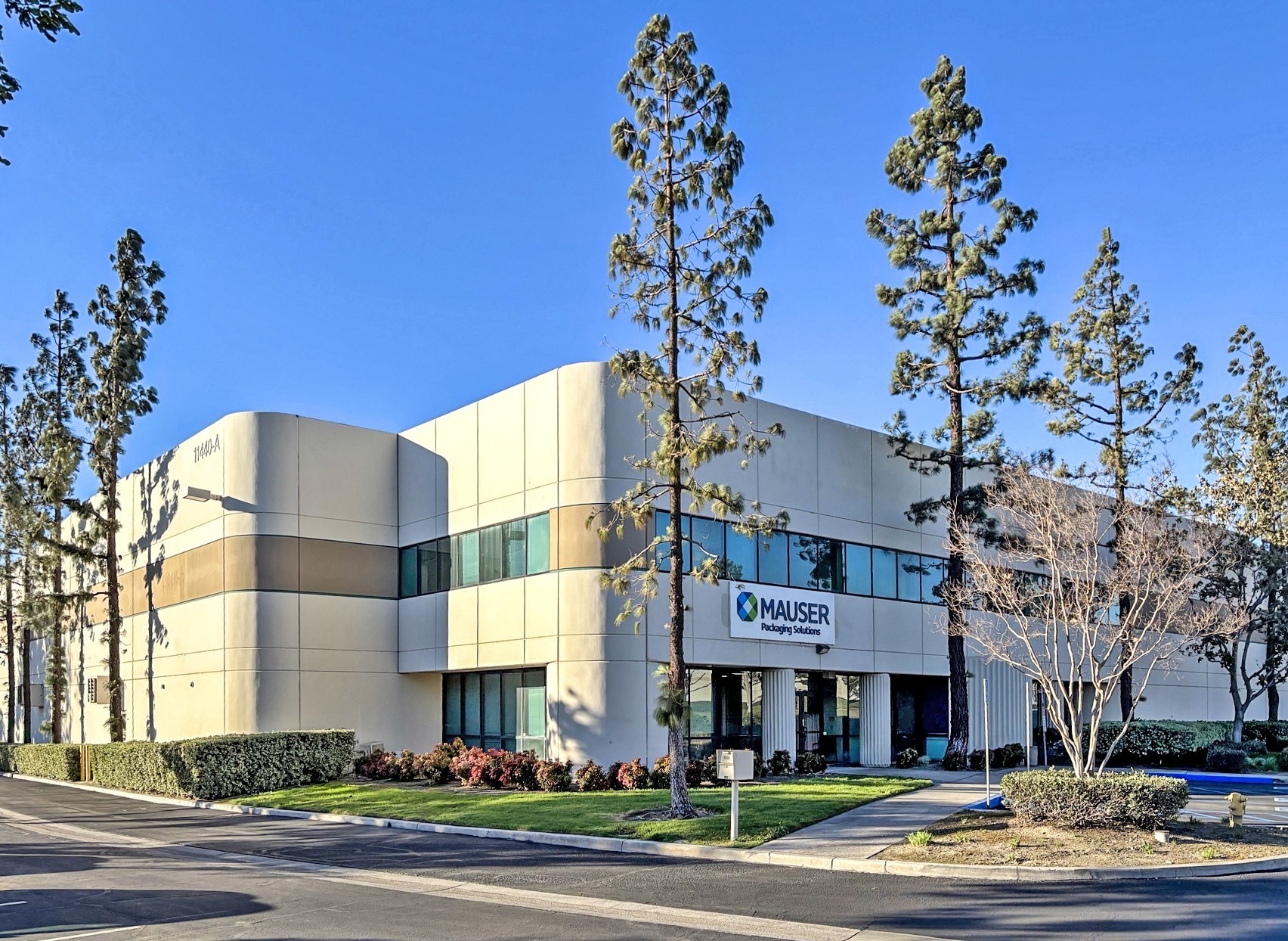 11440 Pacific Ave, Fontana, CA for lease Building Photo- Image 1 of 3