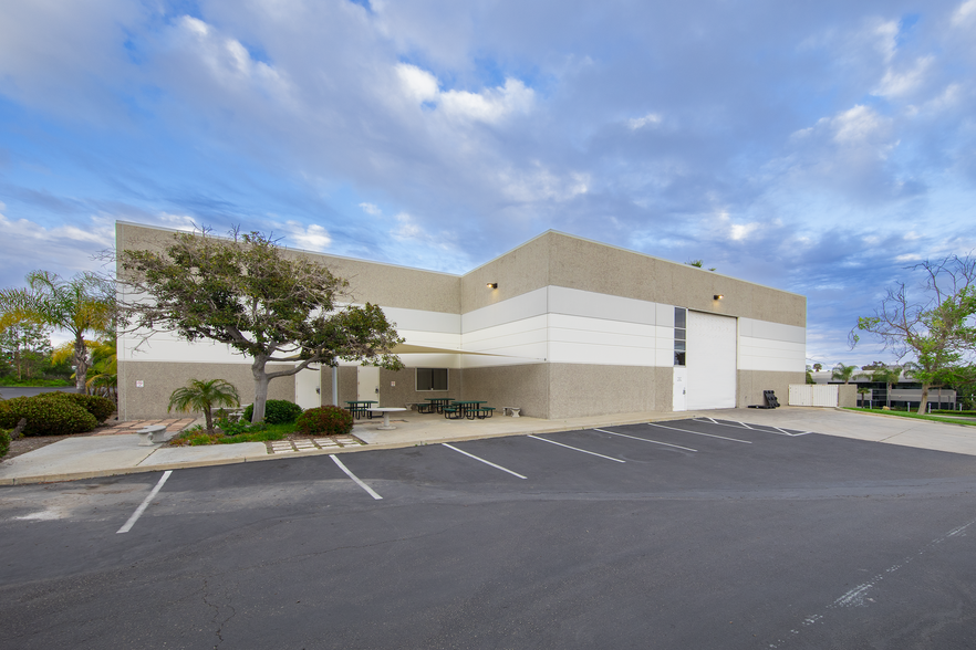 9670 Waples St, San Diego, CA for lease - Building Photo - Image 3 of 7