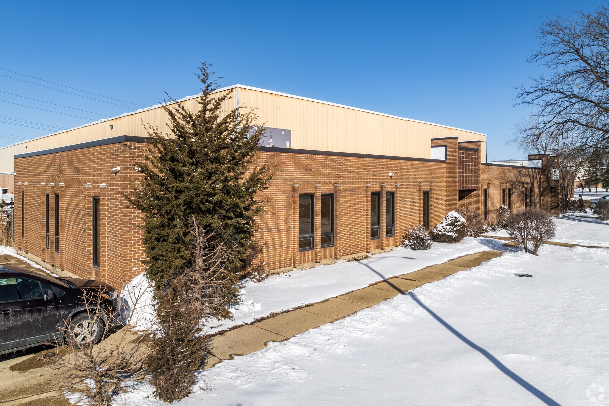 1700 W Cortland Ct Addison IL - 1700 W Cortland Ct Addison IL Primary Photo 1 LargeHighDefinition