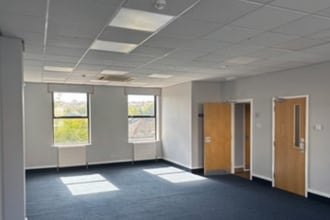 3 Gold Tops, Newport for sale Interior Photo- Image 2 of 8