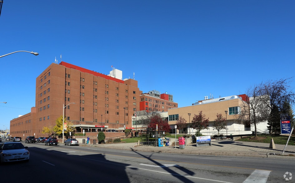 237 Barton St E, Hamilton, ON for sale - Primary Photo - Image 1 of 1