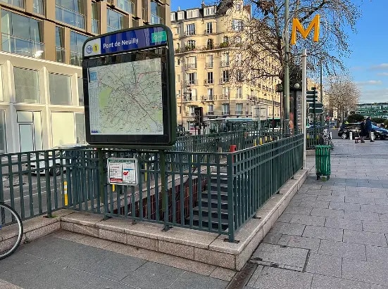 Office in Neuilly-sur-Seine for sale Building Photo- Image 1 of 4