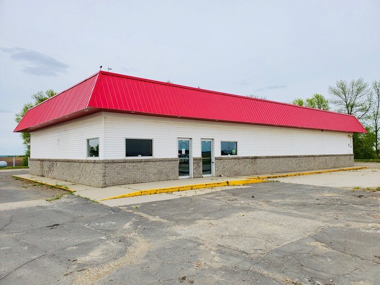 3598 W Highway 30, Ellendale, MN for sale - Building Photo - Image 1 of 1