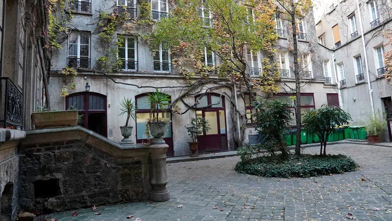 Location Bureaux 150 m² - Photo 1